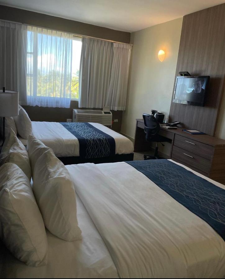 Comfort Inn & Suites Левиттаун Экстерьер фото